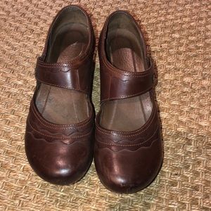 Dansko maryjane clogs